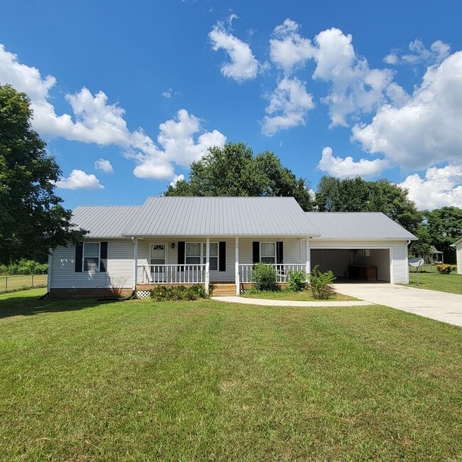 Building Photo - 3 Bed, 2 Bath Rental Home-Cookeville