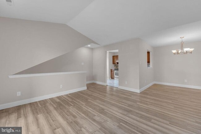 Photo - 620 Covington Ct
