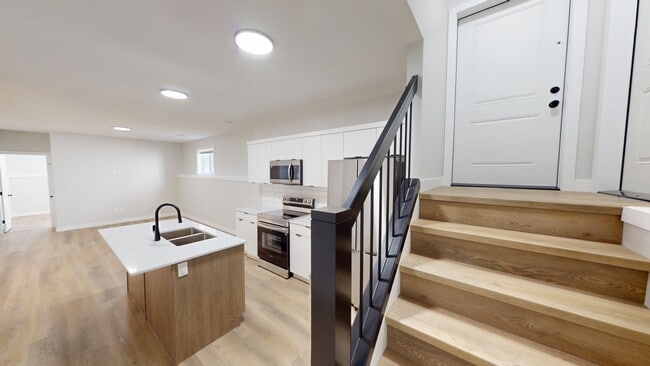 Photo - 10201-10126 126 Ave