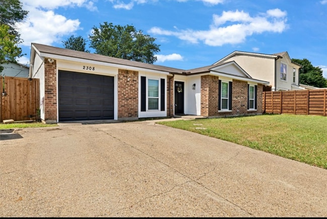 Building Photo - 2308 Foxcroft Ln Rental