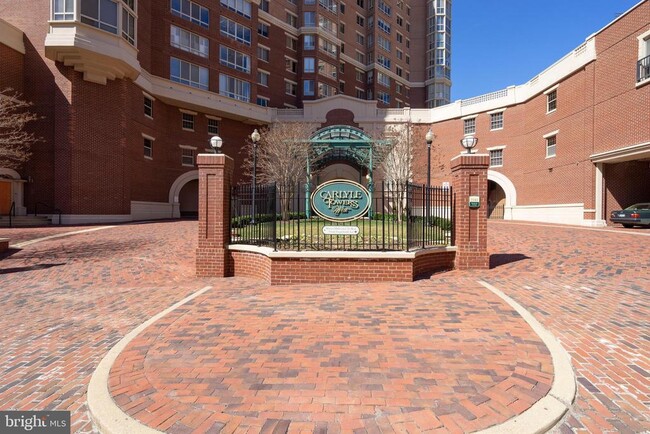 Building Photo - 2181 Jamieson Ave Unit 1906