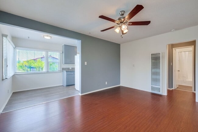 Photo - 3121 W Slauson Ave