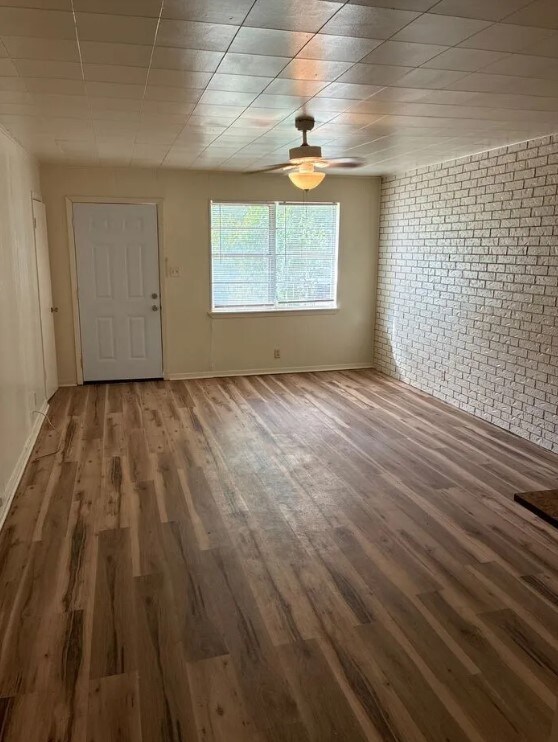 Photo - 604 W 4th St