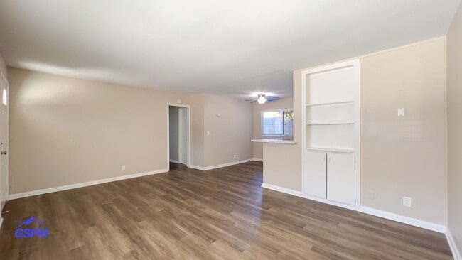 Photo - 2609-2615 Fairmount Ave