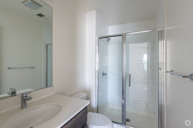2BR, 2BA - 1,135SF - Primary Bathroom