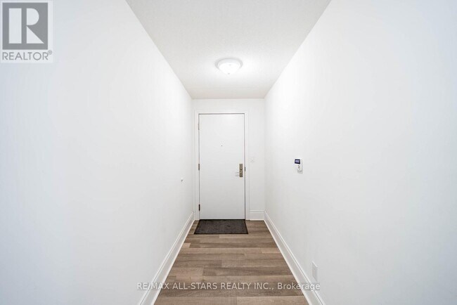 Photo - 2015 Sheppard Ave E Unit 407