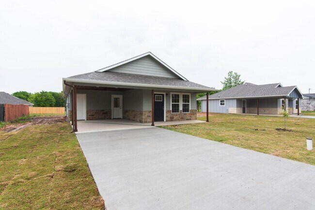 Photo - 400 Allen Ave