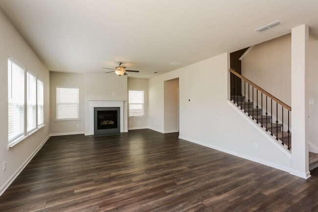 Photo - 5833 Hackberry Ln