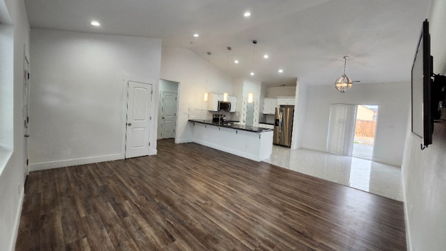 Photo - 7618 McBeth Ln NE