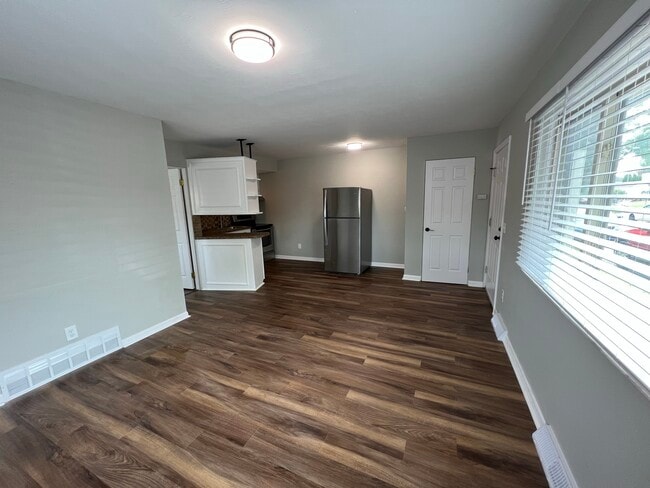 Photo - 3325 Bampton Ave Unit 4