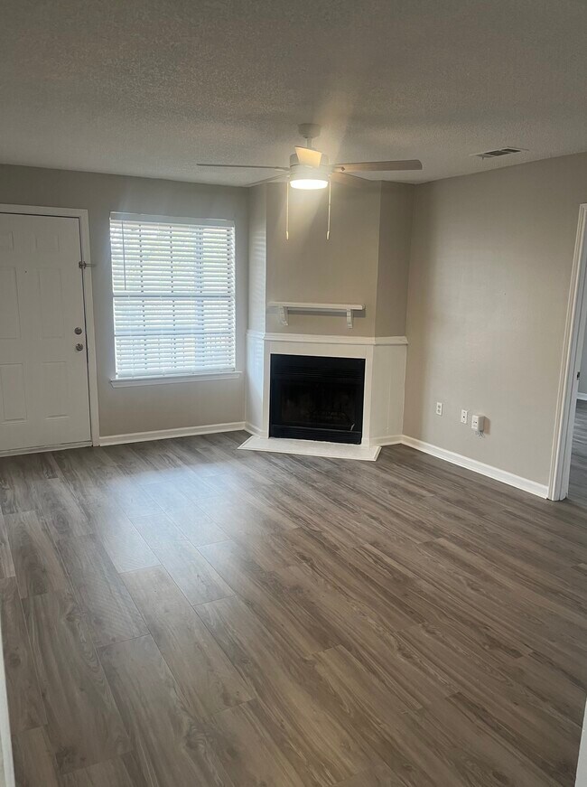 Photo - 3482 King Bradford Dr Unit D