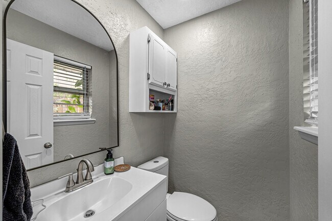 Photo - 140 SW 69th St