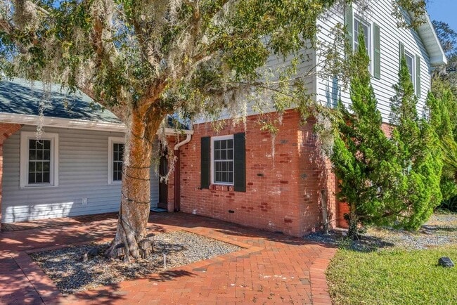 Photo - 223 Denese Ln