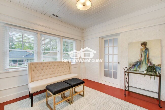 Photo - 875 White St SW