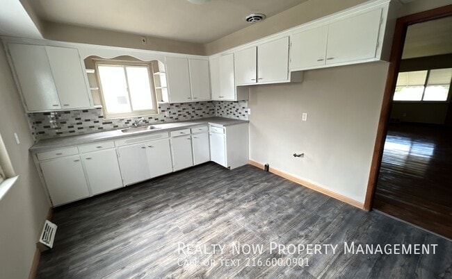 Photo - 3322 Milverton Rd Unit 3322 Milverton