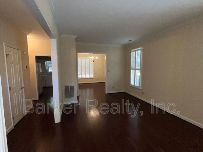 Photo - 1667 Village Glenn Dr