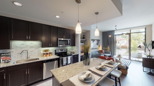 Building Photo - 901 Memorial City Way Unit 6.115