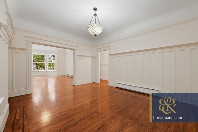 Photo - 1056 Cole St