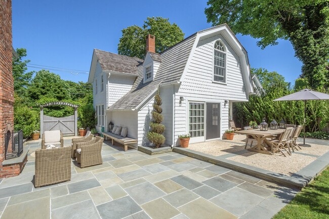 Photo - 135 Little Plains Rd