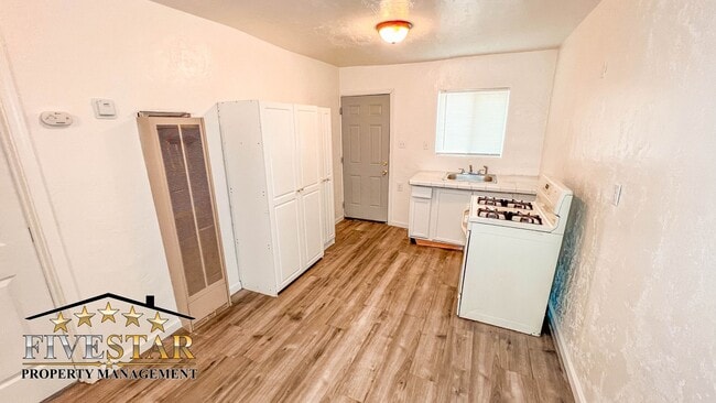 Photo - 304 Woodrow Ave Unit 304 1/2 WOODROW AVE