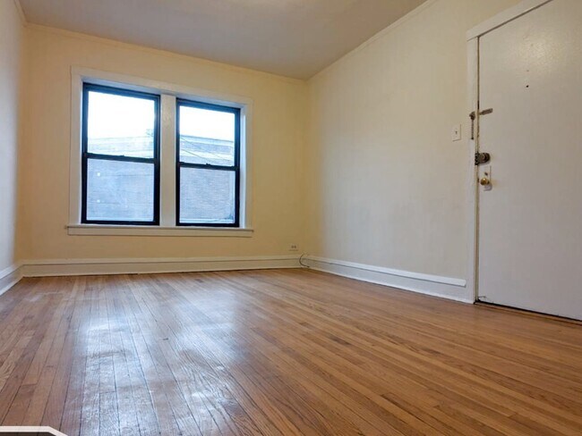 Photo - 2714 N Spaulding Ave Unit 2ii