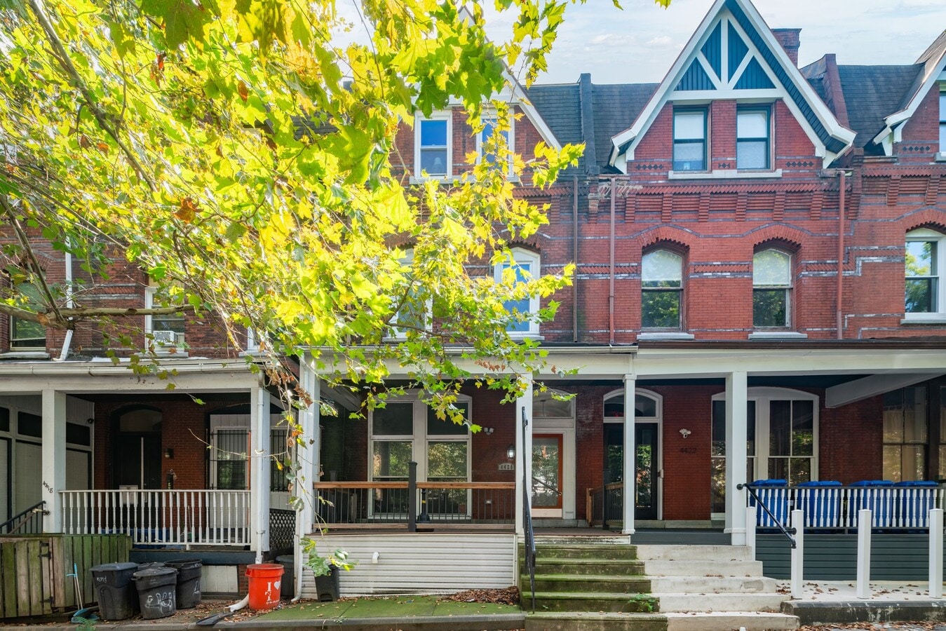 26 - 4420 Chestnut St Apartments
