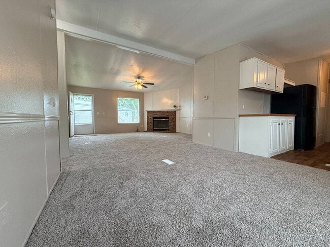 Building Photo - 2318 Charlotte Dr