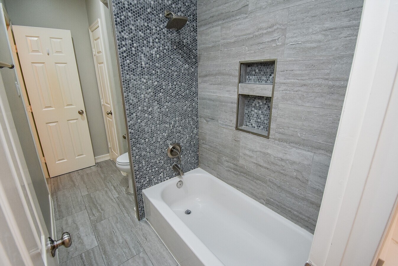 Photo - 7902 Silent Forest Dr