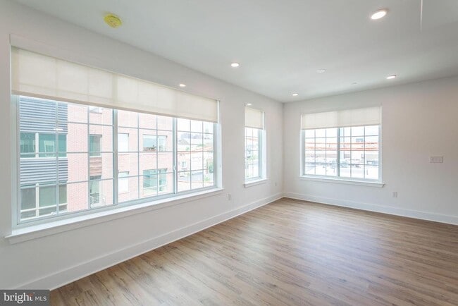 Photo - 2101 Washington Ave Unit 354