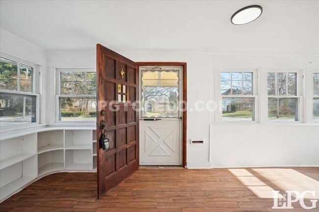 Photo - 5455 Douglas Rd