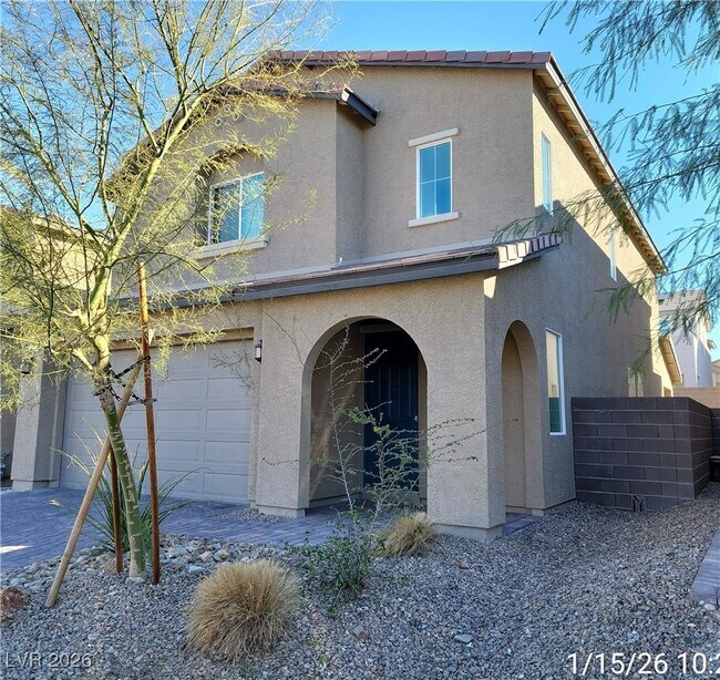 Building Photo - 2924 Gaffer Film St