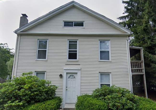 Building Photo - 9 Elm St Unit 1