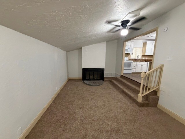 512 NW Glendale Dr