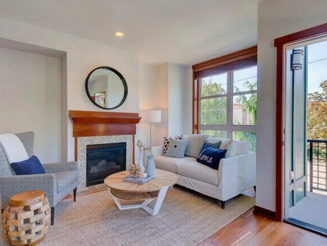 Photo - 722 Nob Hill Ave N