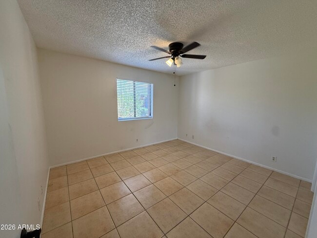 Photo - 415 N 64th Pl