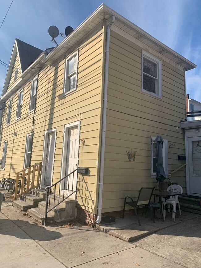 Coming Soon! Hanover 1st Floor 1 Bedroom A... - Coming Soon! Hanover 1st Floor 1 Bedroom A... House