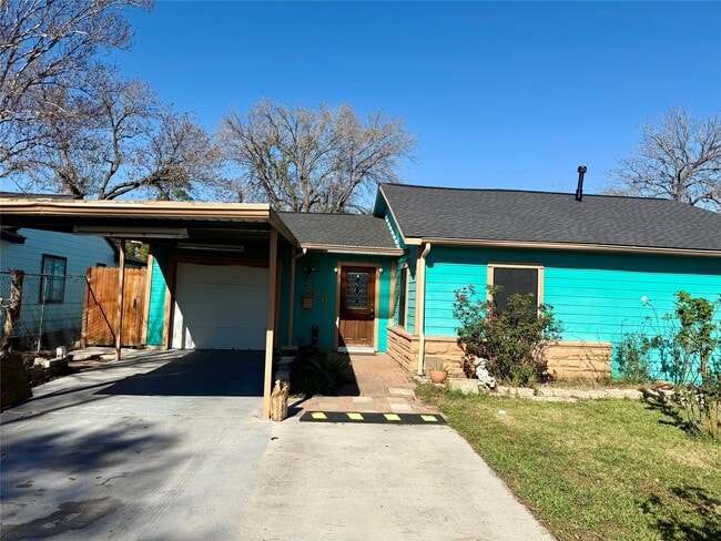 Photo - 506 Ogilvie St