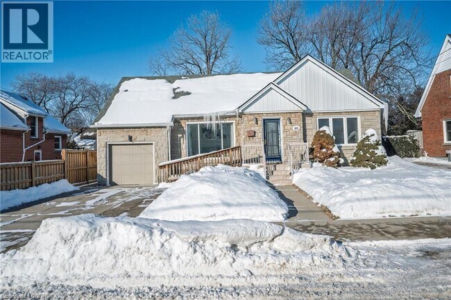 Photo - 60 W 1st St