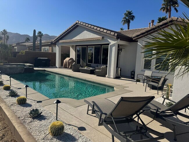 Photo - 61722 Topaz Dr