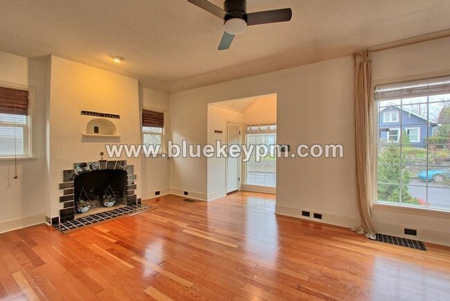 Photo - 3 Bed, 2 Bath Cottage in Uptown Vancouver with 2 Bedrooms on Main, Home Office and Bonus Room