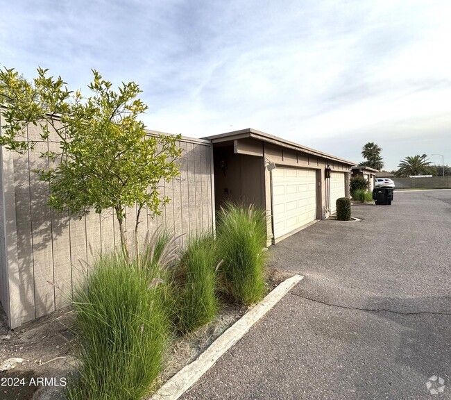 Building Photo - 1550 N Stapley Dr Rental