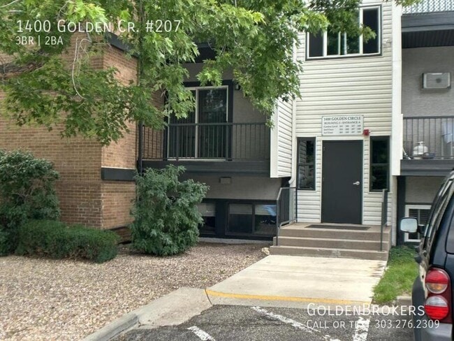 Building Photo - 1400 Golden Cir Unit 207 Rental