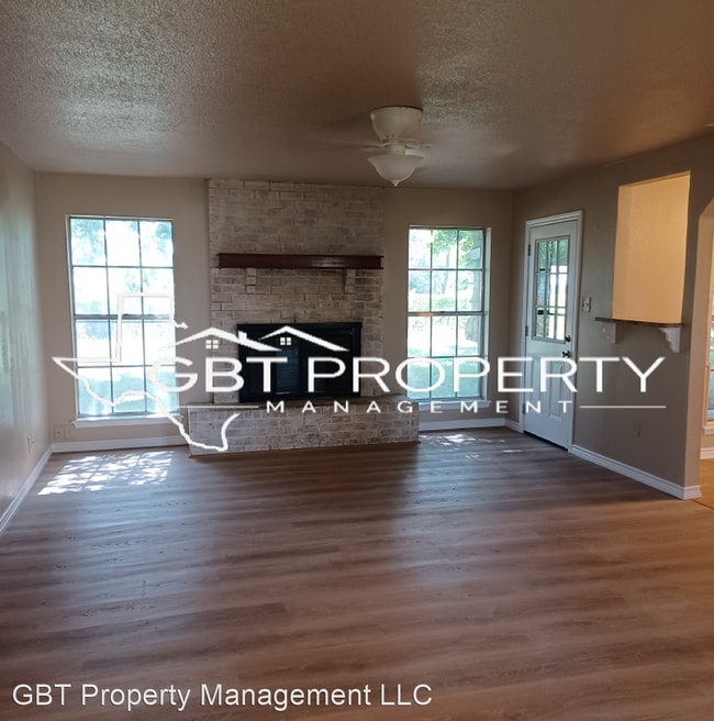 Photo - 3 br, 2 bath House - 534 Post Oak Rd.