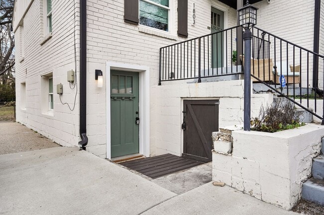 Photo - 1803 Neal Terrace Unit B