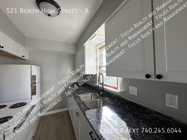 Photo - 521 N High St