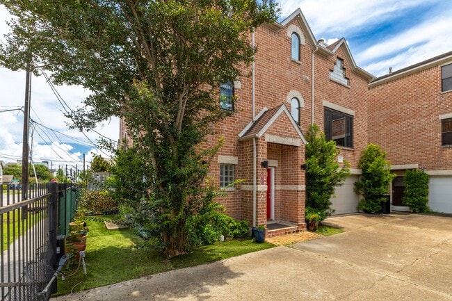 Photo - 5207 Cornish St