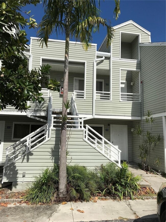 Photo - 3437 NW 44th St Unit 204
