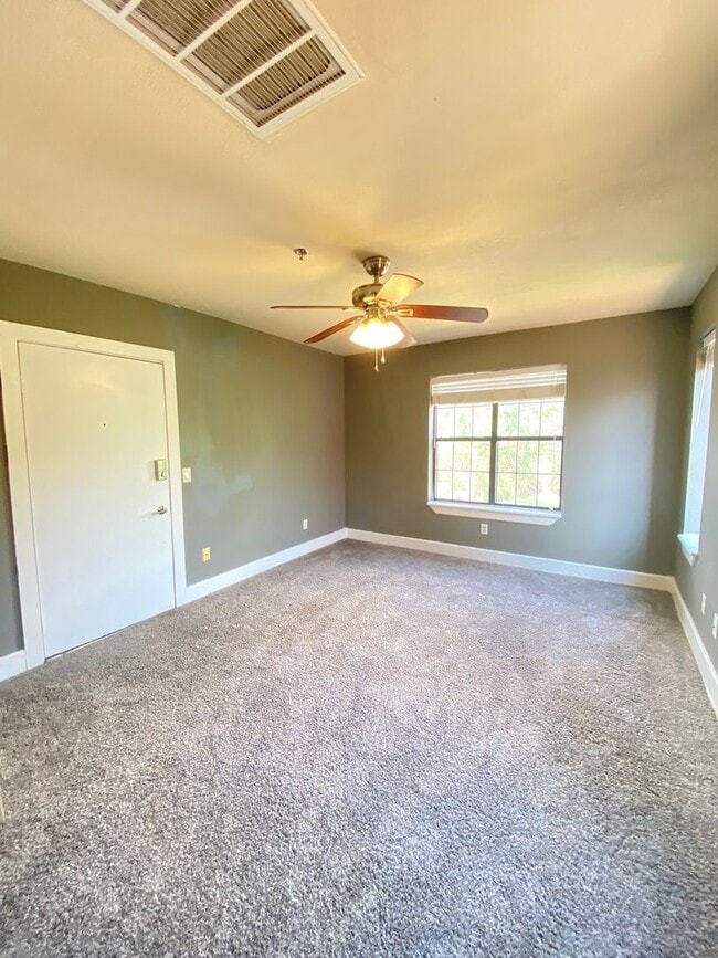 Building Photo - bed 1 bath in Paseo District Unit 514 NW 27th St, Apt 1