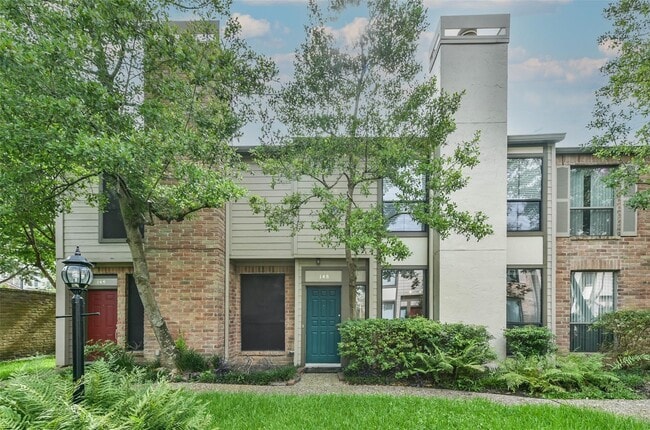 Building Photo - 1201 McDuffie St Unit 148