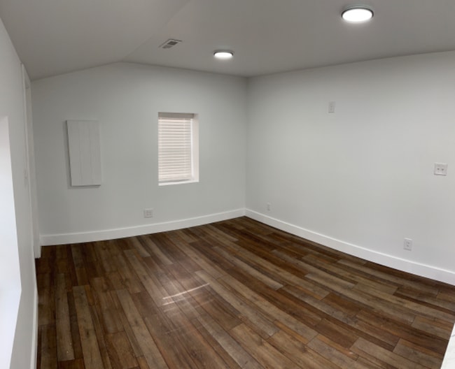 Photo - 907 Michigan Ave